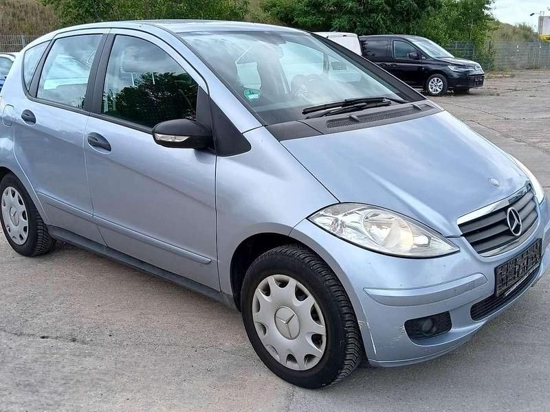 Gebraucht Mercedes A150 95 PS (69 kW) 2008 Himmel blau Limousine