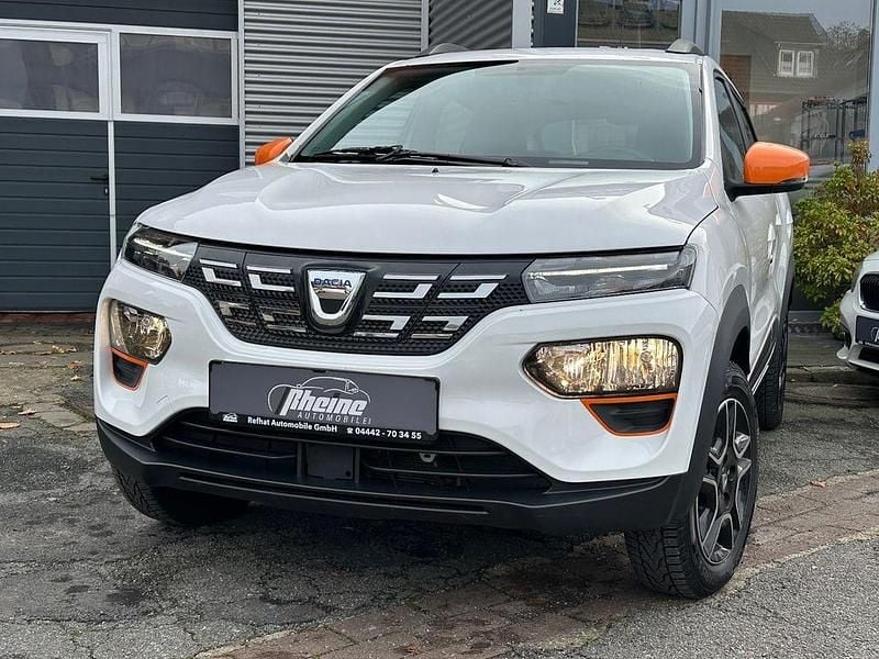 Weiß Gebraucht 2022 Dacia Spring Comfort Plus Kleinwagen | 9.650 € (Guter Preis) - Bild 1/4