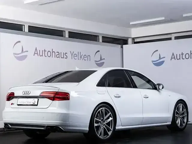 Gebraucht Audi S8 plus Ambiente 605 PS (444 kW) 2017 Weiß Limousine