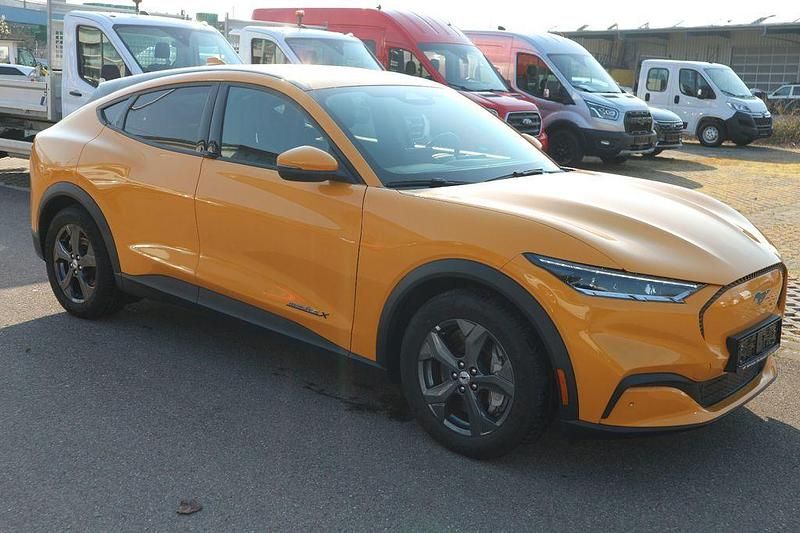 Gebraucht Ford Mustang Mach-E Extended Range 216 kW (294 PS) 2025 Orange SUV