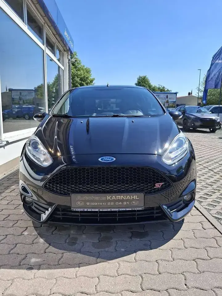 Gebraucht Ford Fiesta ST 182 PS (133 kW) 2014 Pantherschwarz metallic Kleinwagen