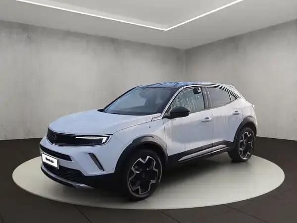 Arktis weiß (uni) Gebraucht 2023 Opel Mokka Ultimate SUV | 22.650 € (Etwas zu teuer) - Bild 1/4