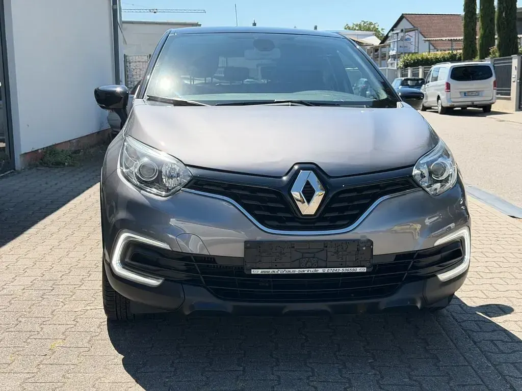 Gebraucht Renault Captur LIMITED 131 PS (96 kW) 2019 Grau SUV