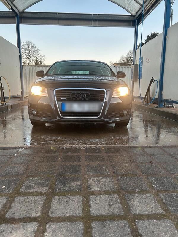 Schwarz Gebraucht 2010 Audi A3 Sportback S-Line Limousine | 10.000 € - Bild 1/4