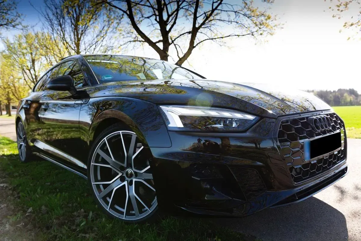 Gebraucht Audi A5 Sportback S-Line 163 PS (119 kW) 2025 Schwarz Kleinwagen