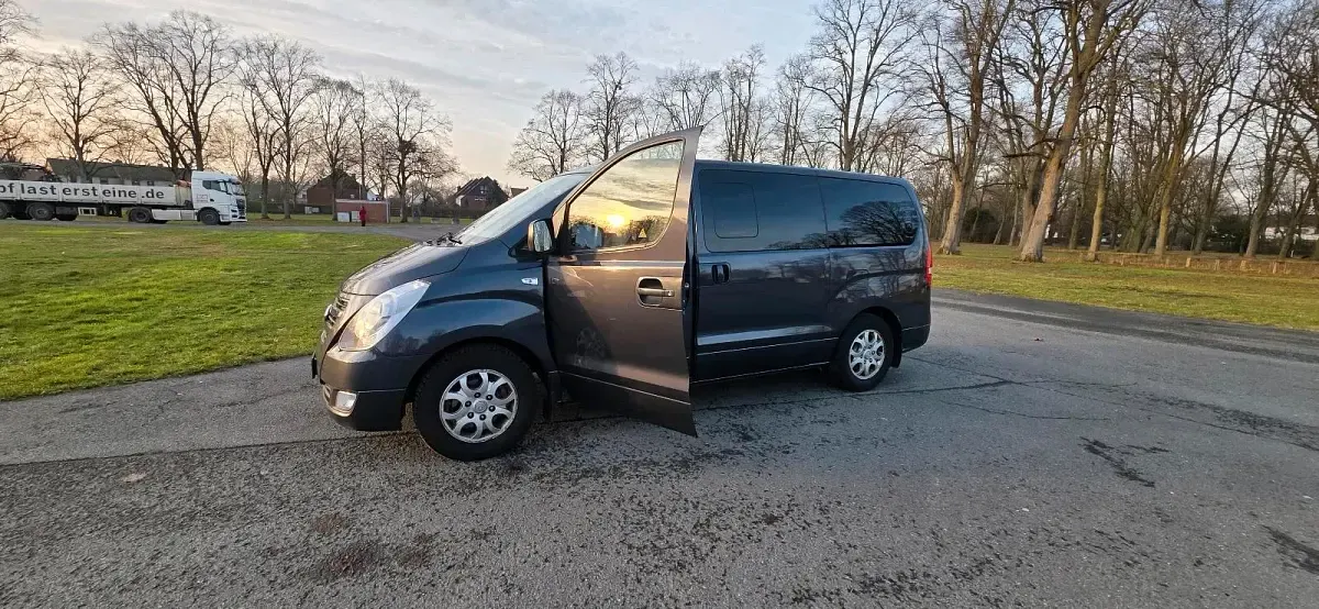 Gebraucht Hyundai H-1 173 PS (127 kW) 2016 Van / Kleinbus