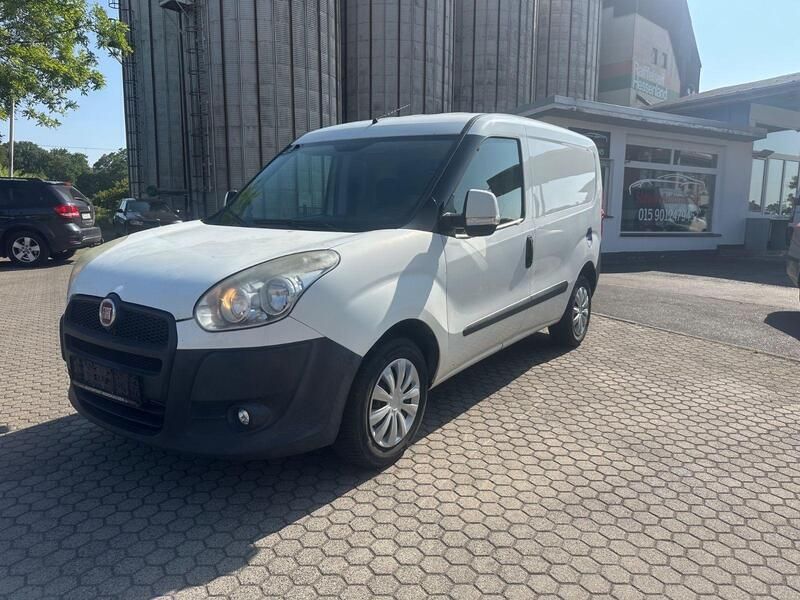 Weiß Gebraucht 2013 Fiat Doblò Van / Kleinbus | 3.990 € (Fairer Preis) - Bild 1/4