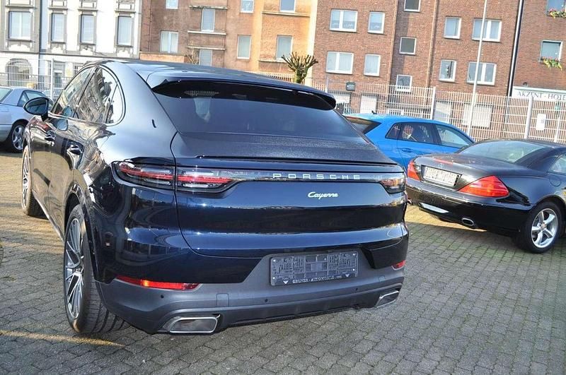 Gebraucht Porsche Cayenne E-Hybrid Coupe 340 PS (250 kW) 2020 Moonlightblue SUV