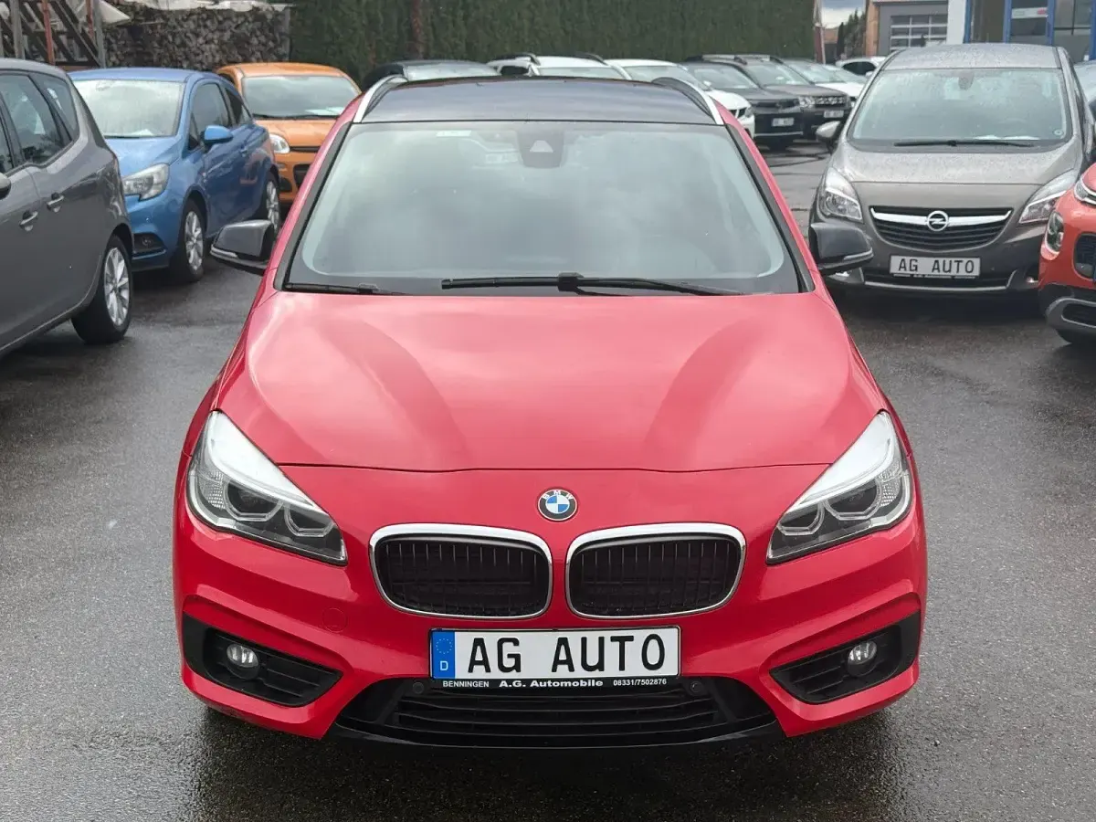 Gebraucht BMW 220 Advantage 192 PS (141 kW) 2017 Rot Van / Kleinbus