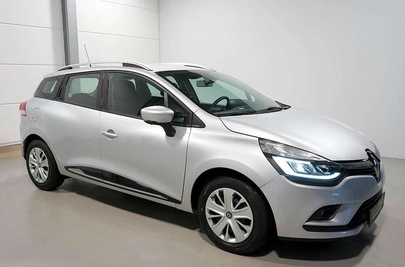 Silber Gebraucht 2018 Renault Clio GrandTour Kombi | 6.950 € (Guter Preis) - Bild 1/4