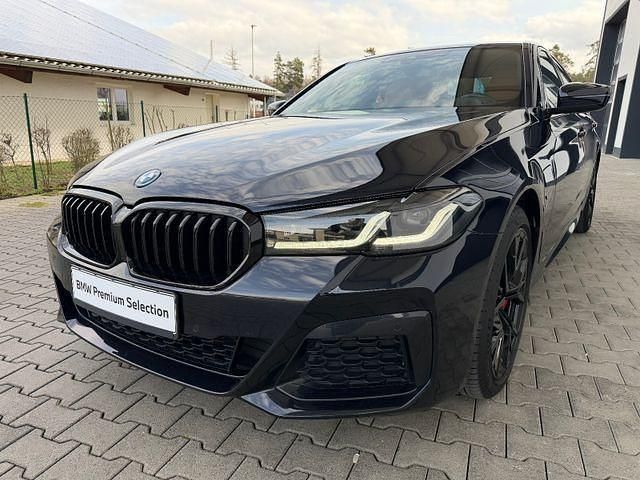 Gebraucht BMW 545e M Sport 394 PS (289 kW) 2022 Schwarz Limousine