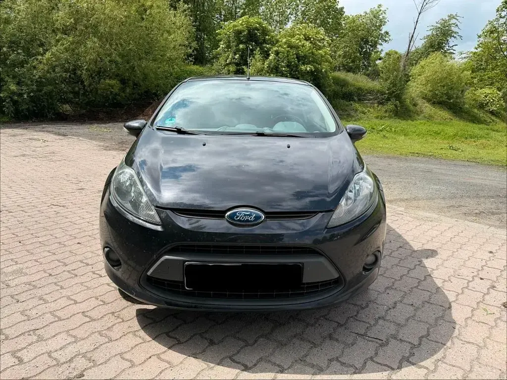 Usata Ford Fiesta Trend 82 CV (60 kW) 2009 Nero Berlina