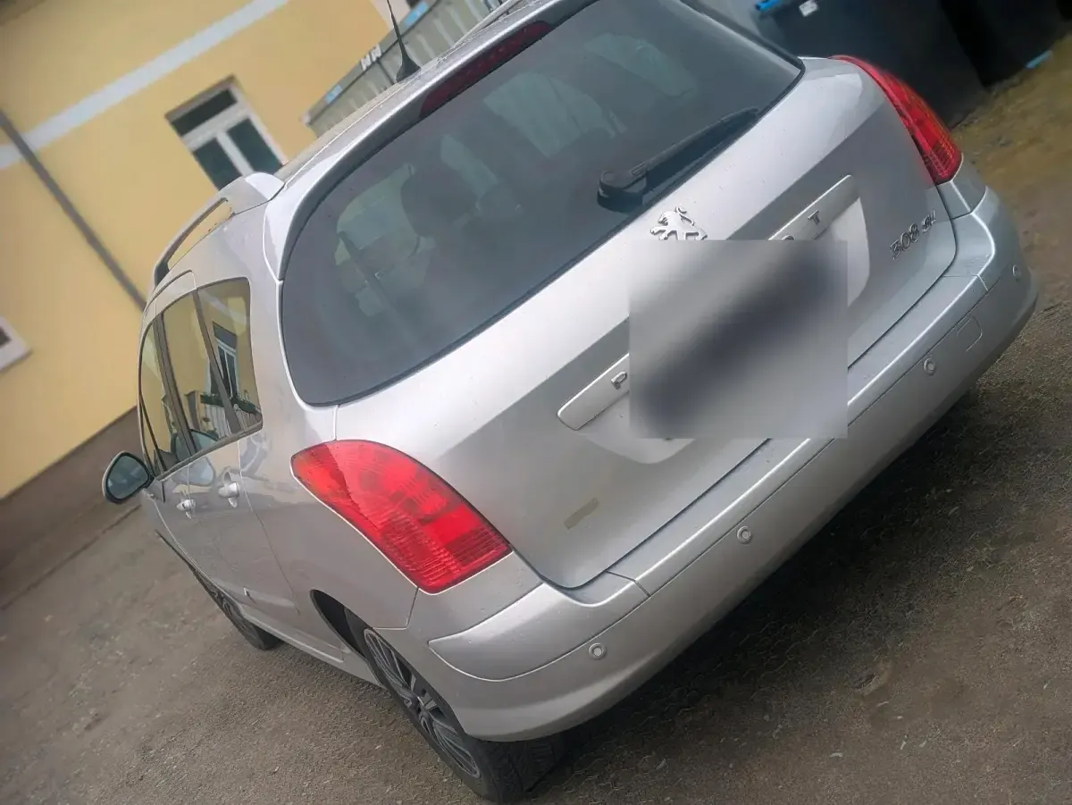 Gebraucht Peugeot 308 120 PS (88 kW) 2010 Silber Kombi