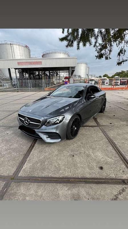 Gebraucht Mercedes E200 AMG line 184 PS (135 kW) 2017 Grau Coupé