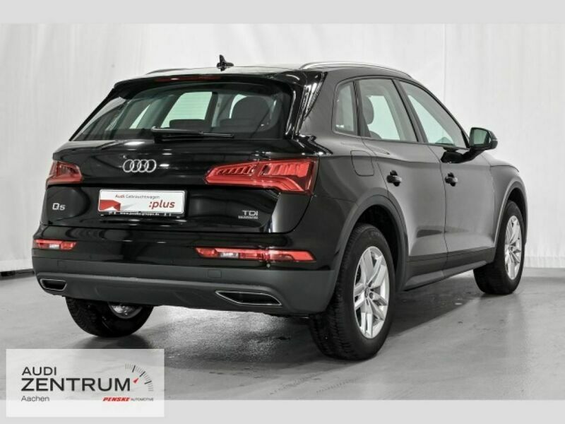 Gebraucht Audi Q5 Basis 190 PS (139 kW) 2018 Mythosschwarz (metallic) SUV