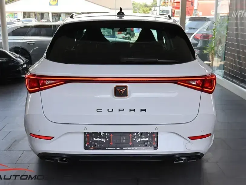 Gebraucht Cupra Leon 150 PS (110 kW) 2023 Weiß Kombi