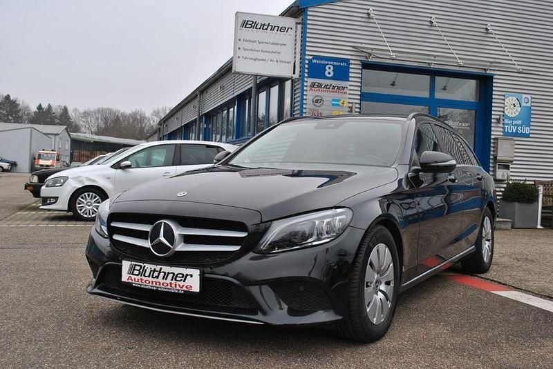 Schwarz Gebraucht 2018 Mercedes C200 Kombi | 12.590 € - Bild 1/4