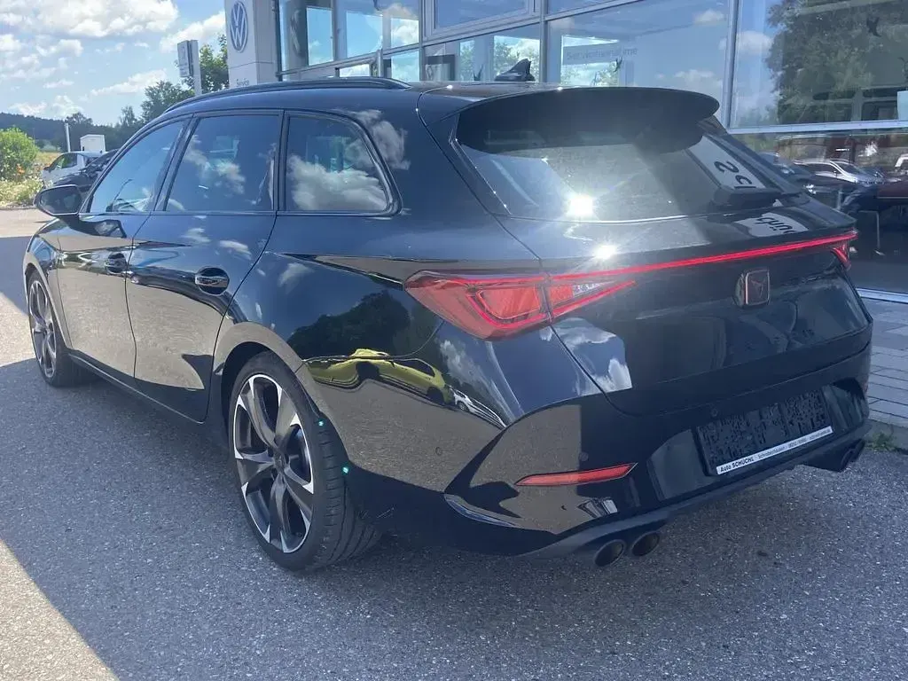 Gebraucht Cupra Leon VZ 300 PS (220 kW) 2024 Schwarz Limousine