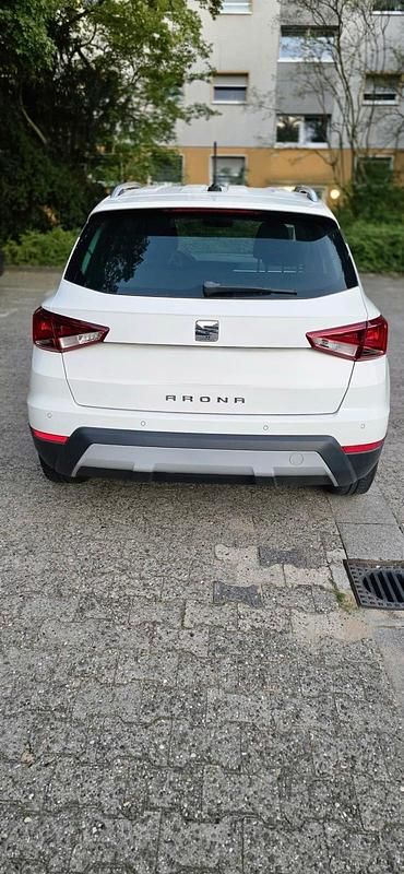 Weiß Gebraucht 2018 Seat Arona SUV | 11.500 € (Superpreis) - Bild 1/4