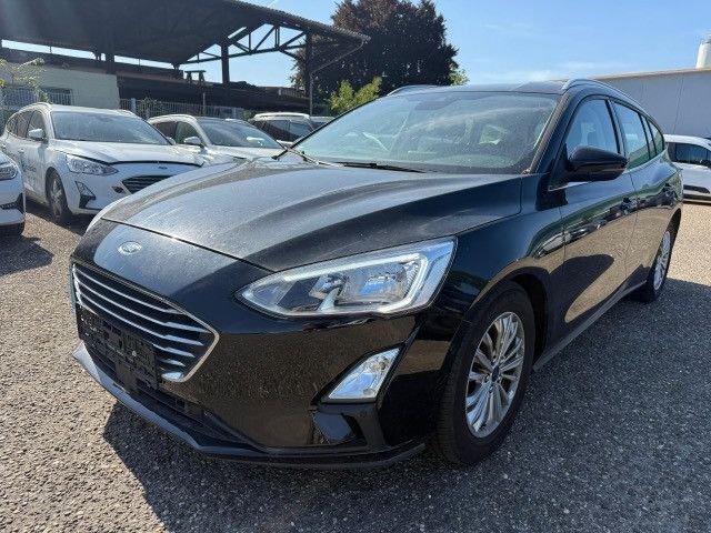 Schwarz Gebraucht 2018 Ford Focus Titanium Limousine | 7.735 € (Fairer Preis) - Bild 1/4