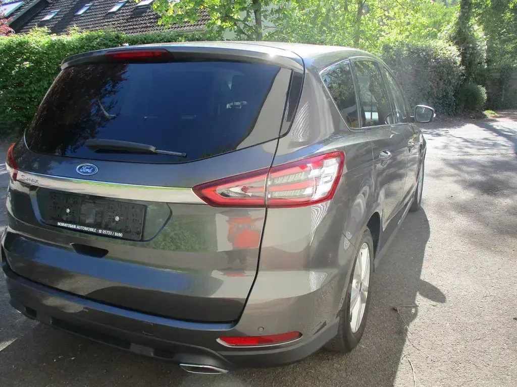 Gebraucht Ford S-MAX Titanium 180 PS (132 kW) 2017 Grau metallic Van / Kleinbus