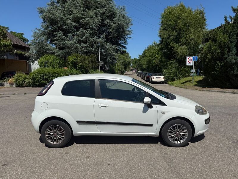 Gebraucht Fiat Punto Evo 77 PS (56 kW) 2011 Weiß Kleinwagen
