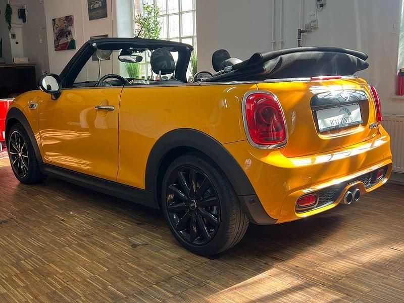 Gebraucht Mini Cooper S Cabriolet 192 PS (141 kW) 2016 Orange Cabrio