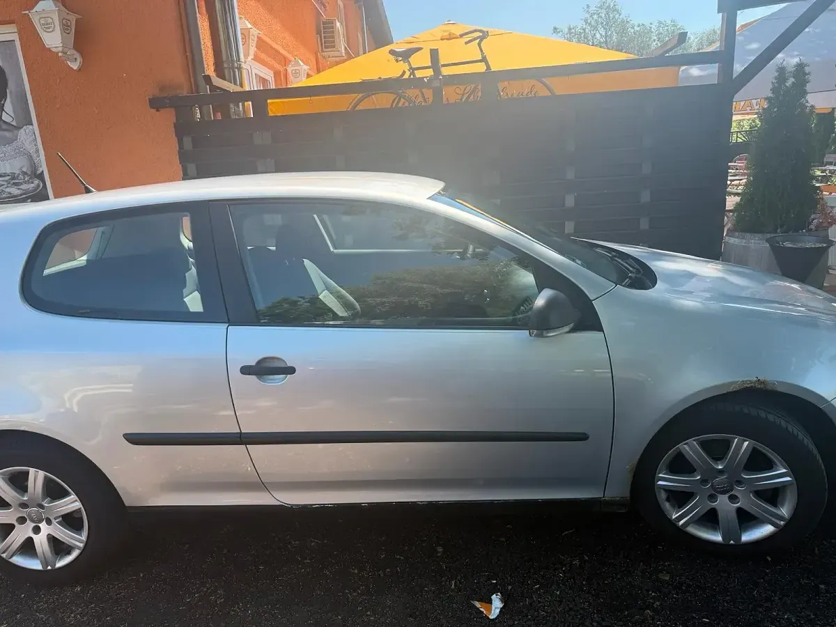 Gebraucht VW Golf 80 PS (58 kW) 2007 Silber Coupé