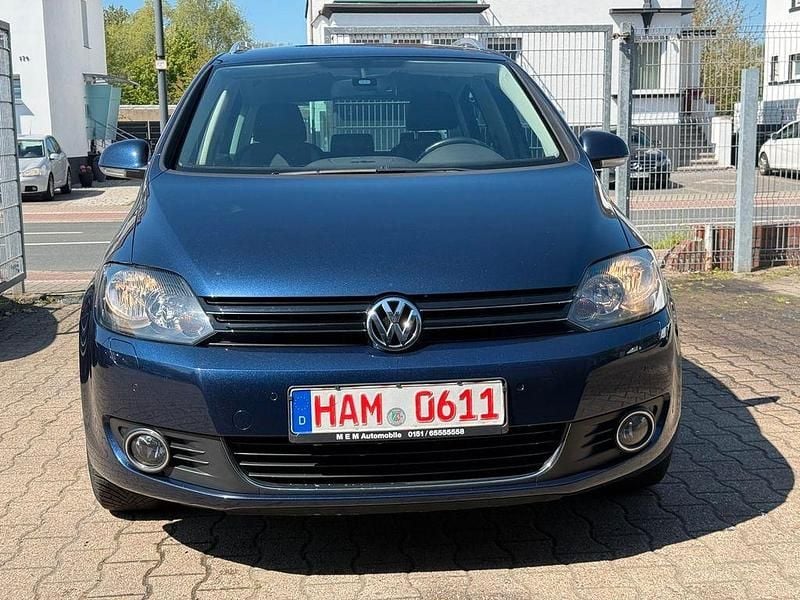Gebraucht VW Golf VII Life 105 PS (77 kW) 2013 Night blue metallic Limousine