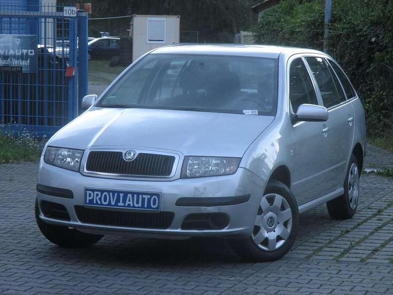Diamantsilber metallic Gebraucht 2006 Skoda Fabia Cool Edition Kleinwagen | 700 € (Superpreis) - Bild 1/4
