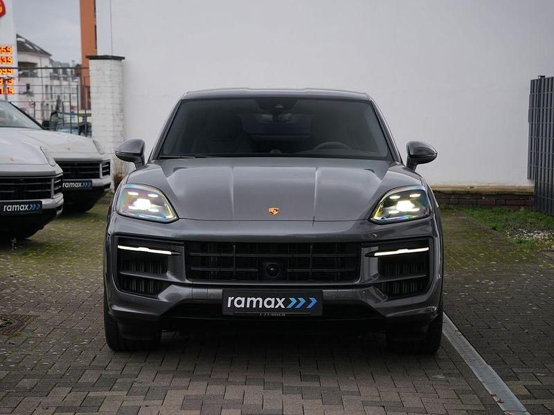 Gebraucht Porsche Cayenne 354 PS (260 kW) 2024 Grau SUV