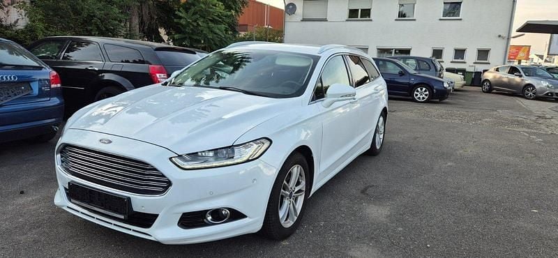 Weiß Gebraucht 2018 Ford Mondeo Titanium Kombi | 13.900 € (Superpreis) - Bild 1/4