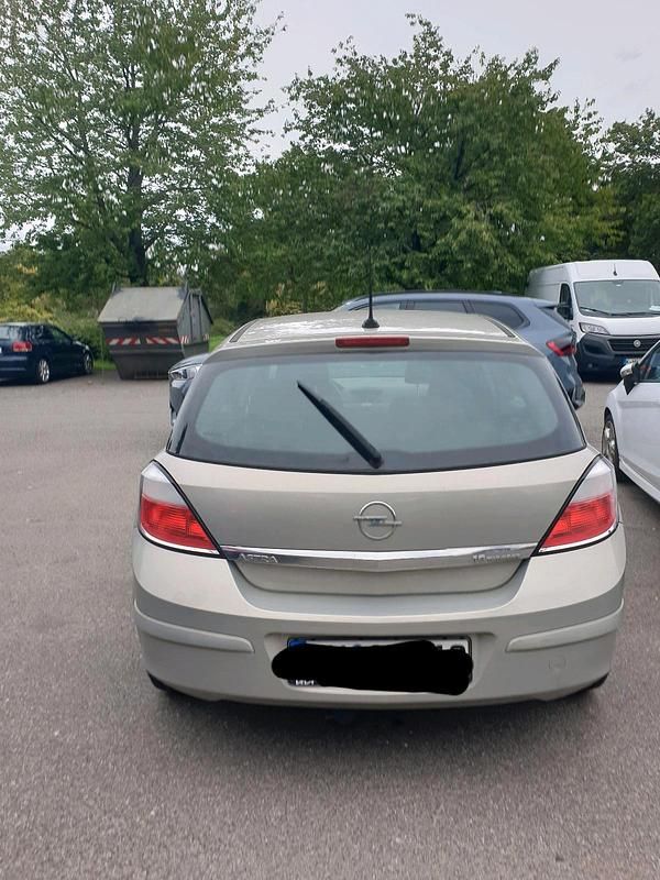 Gebraucht Opel Astra 105 PS (77 kW) 2006 Grau Limousine