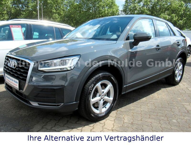 Grau Gebraucht 2020 Audi Q2 SUV | 25.390 € (Fairer Preis) - Bild 1/4