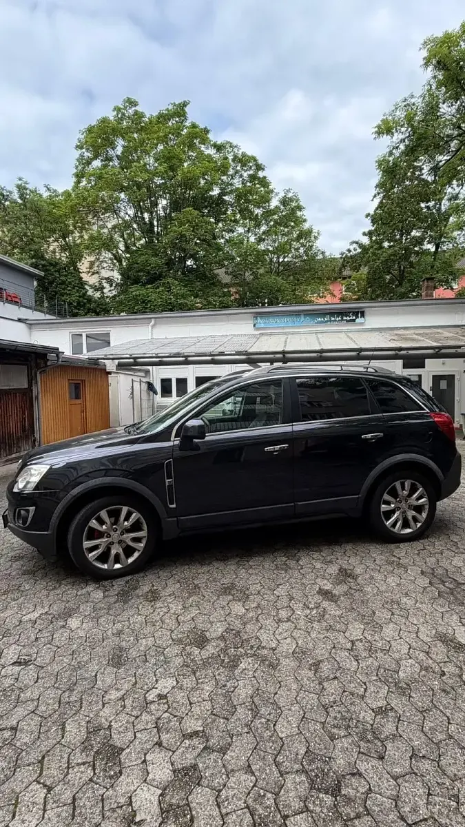 Gebraucht Opel Antara 163 PS (119 kW) 2011 Schwarz SUV