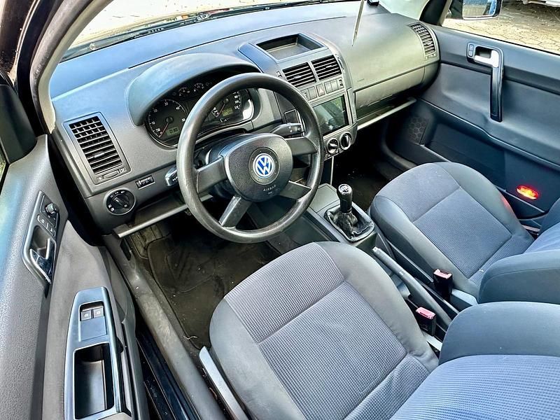 Gebraucht VW Polo 90 PS (66 kW) 2002 Schwarz Kleinwagen