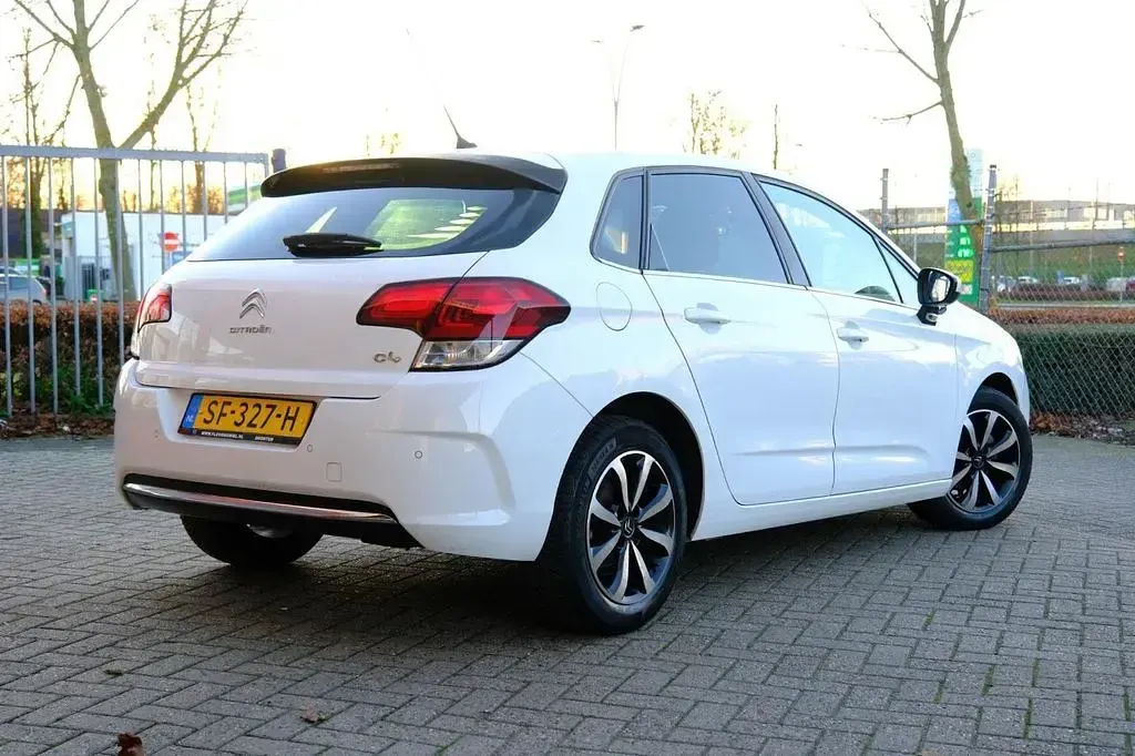 Used Citroën C4 Business Class 99 HP (72 kW) 2018 White Sedan