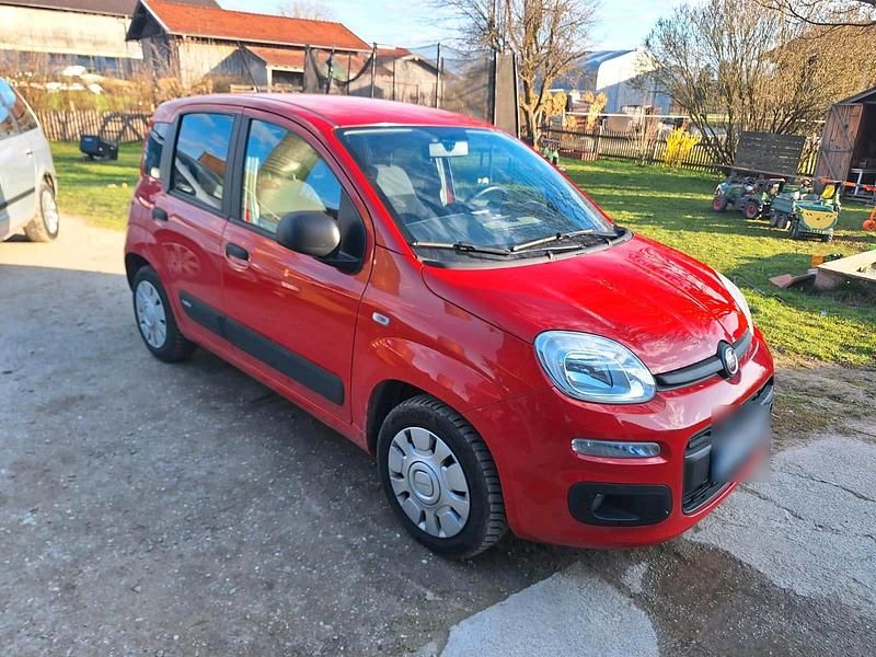 Gebraucht Fiat Panda 69 PS (50 kW) 2018 Rot Kleinwagen