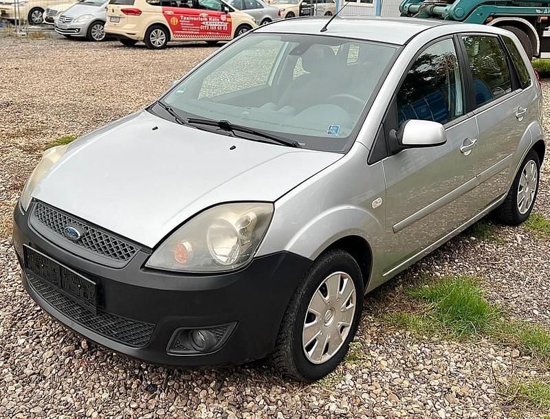 Silber Gebraucht 2008 Ford Fiesta Kleinwagen | 790 € (Superpreis) - Bild 1/4