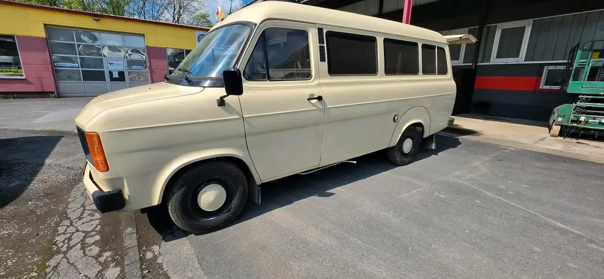 Usado Ford Transit 71 HP (52 kW) 1981 Monovolume