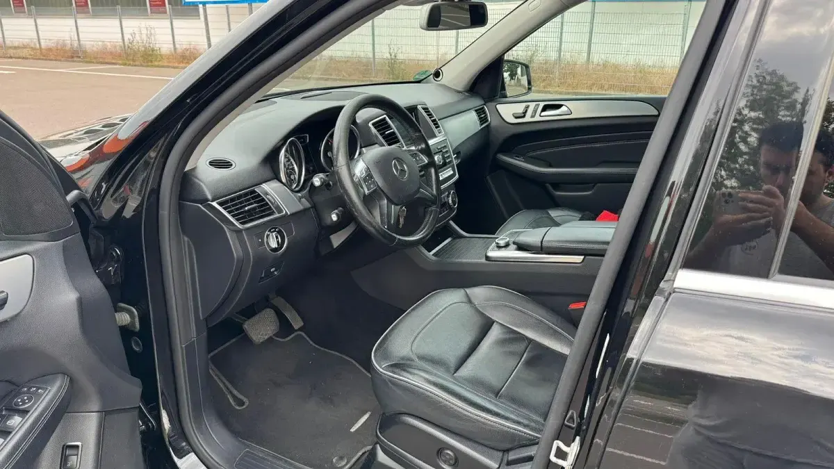 Używany Mercedes ML350 258 KM (189 kW) 2013 Czarny SUV