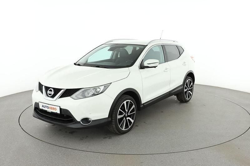 Weiß Gebraucht 2015 Nissan Qashqai Tekna SUV | 12.910 € (Guter Preis) - Bild 1/3