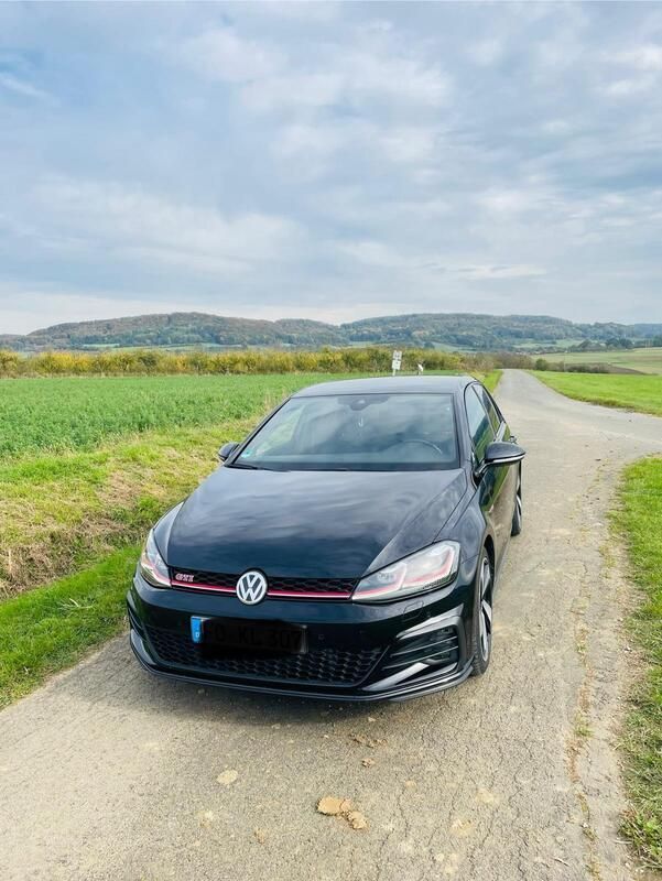 Schwarz Gebraucht 2019 VW Golf VII GTI Limousine | 21.000 € (Guter Preis) - Bild 1/4