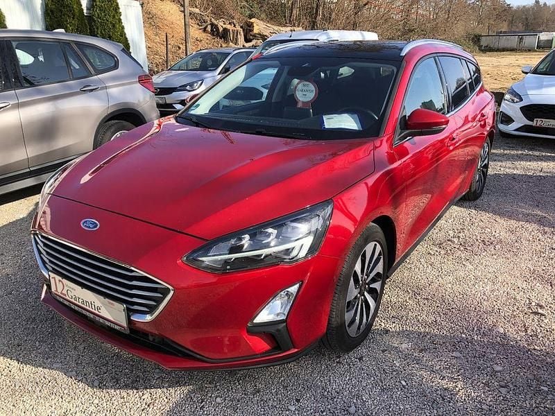Gebraucht Ford Focus Cool & Connect 120 PS (88 kW) 2020 Rot Limousine