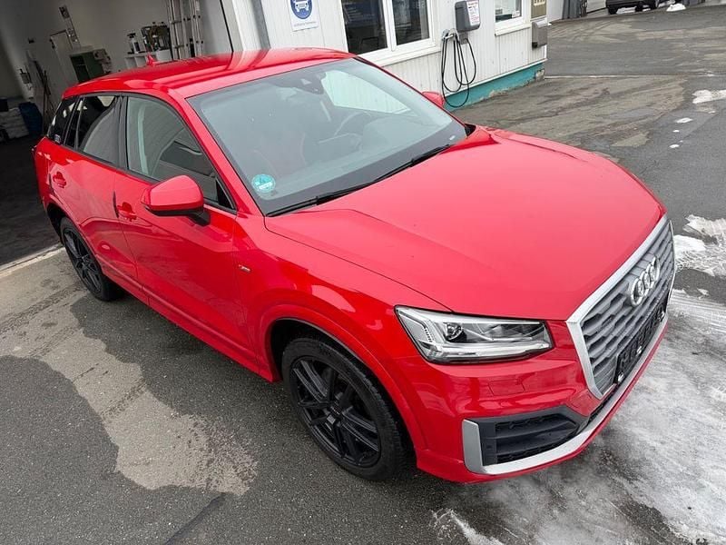 Gebraucht Audi Q2 S-Line 150 PS (110 kW) 2017 Rot SUV