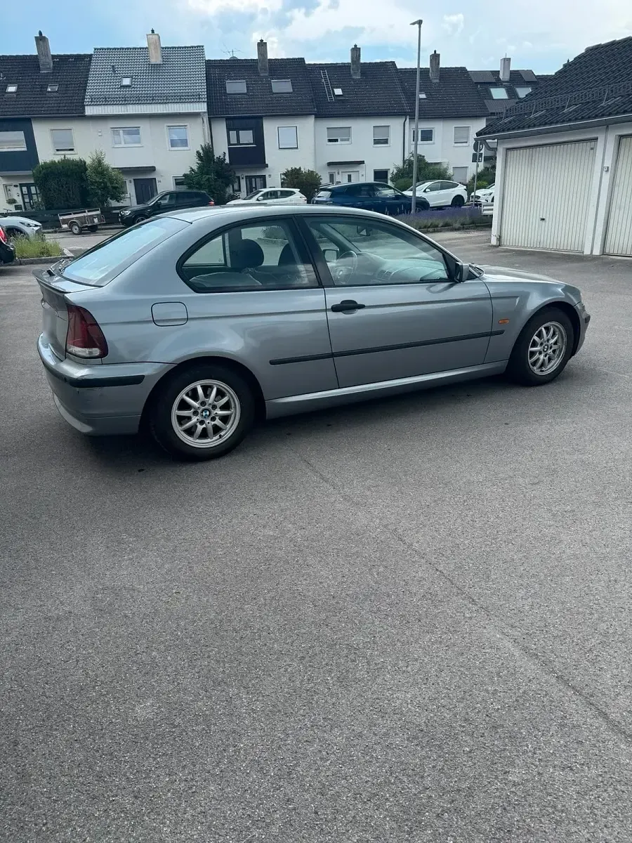 Gebraucht BMW 316 116 PS (85 kW) 2004 Silber Coupé