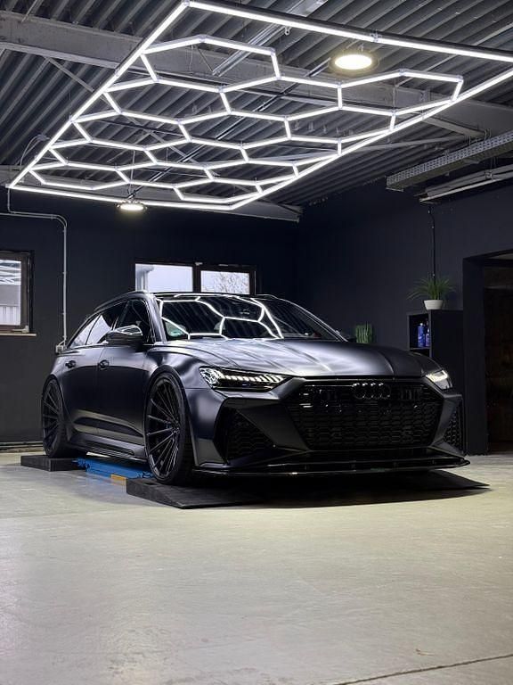 Second-hand Audi RS6 Performance 630 CP (463 kW) 2025 Negru Break
