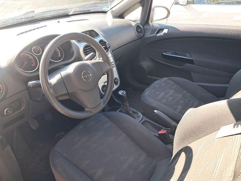 Second-hand Opel Corsa 69 CP (50 kW) 2014 Negru Hatchback