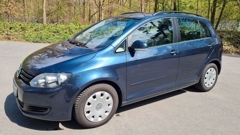 Blau Gebraucht 2009 VW Golf Plus Comfortline Van / Kleinbus | 4.900 € (Superpreis) - Bild 1/4