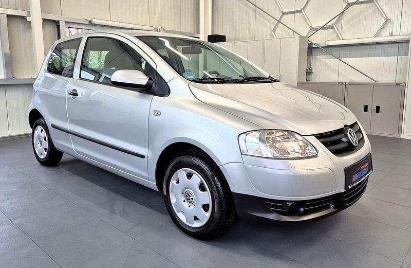 Gebraucht VW Fox Basis 75 PS (55 kW) 2007 Silber Kleinwagen